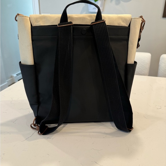 Petunia Pickle Bottom Pathway Diaper bag - Picture 8 of 14